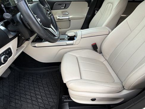 Used 2021 Mercedes-Benz GLB 250 image 20