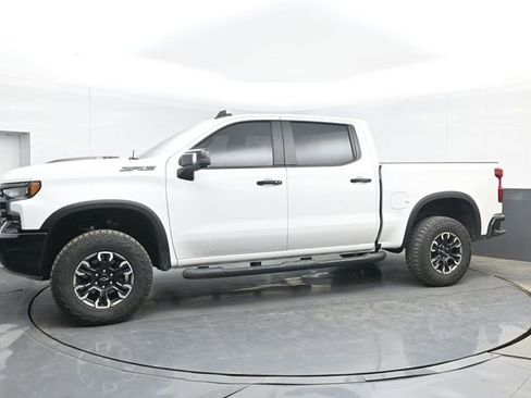 Used 2025 Chevrolet Silverado 1500 ZR2 w/ Technology Package AWD/4WD image 11