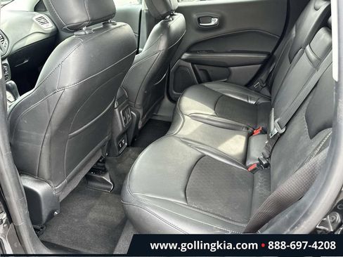 Used 2019 Jeep Compass Latitude w/ Cold Weather Group AWD/4WD image 11