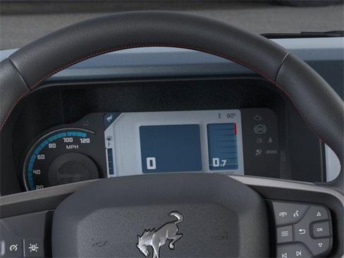 Used 2025 Ford Bronco Heritage Edition image 13