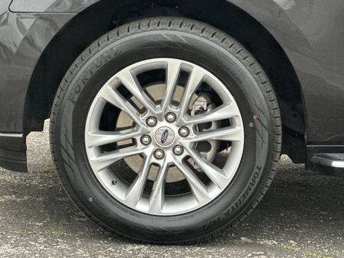 Certified 2022 Ford Expedition XLT image 28