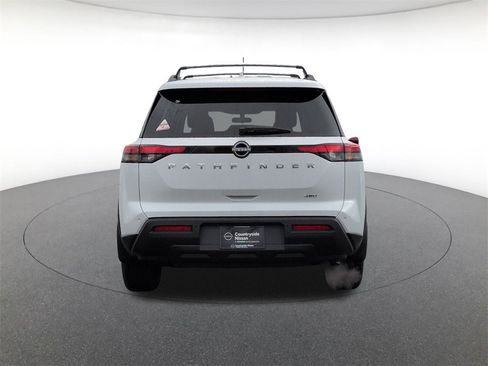 New 2025 Nissan Pathfinder SV image 6
