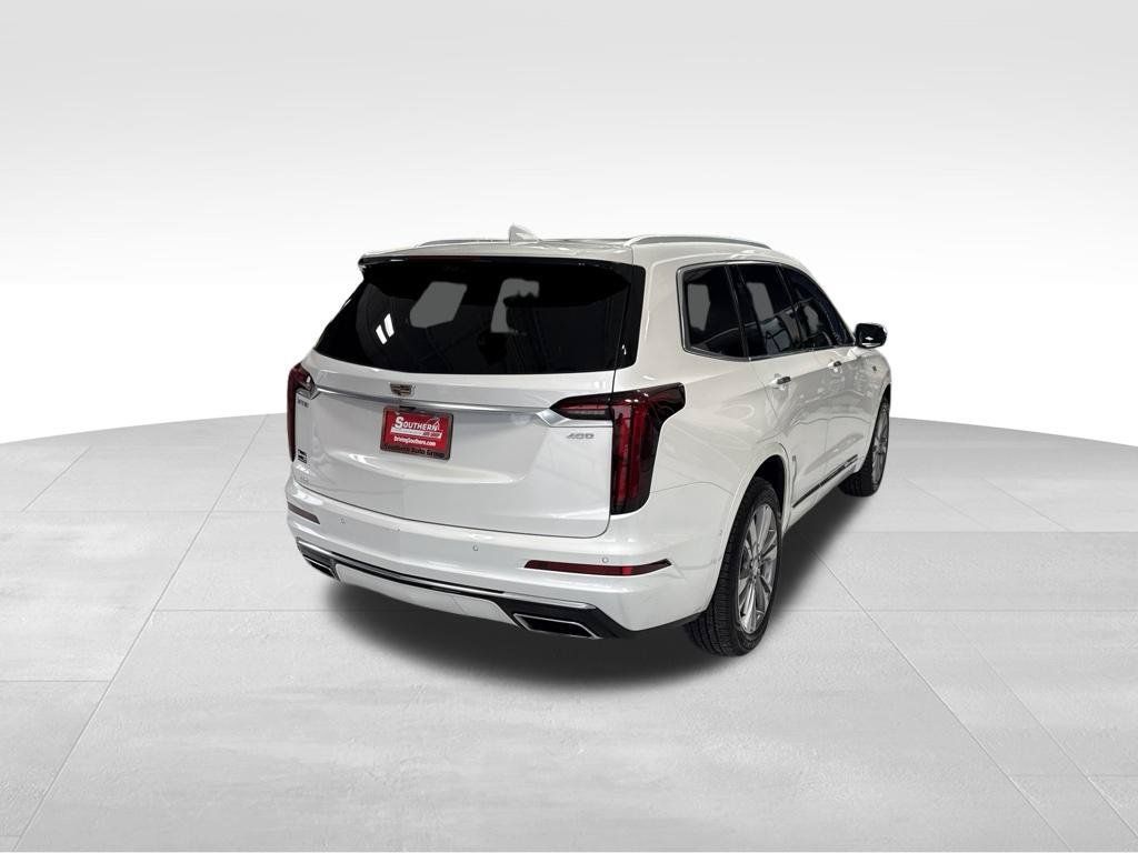 Used 2022 Cadillac XT6 Premium Luxury w/ Technology Package AWD/4WD image 8