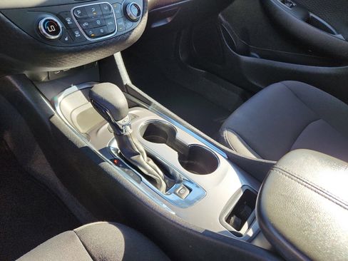 Used 2024 Chevrolet Malibu LT image 17