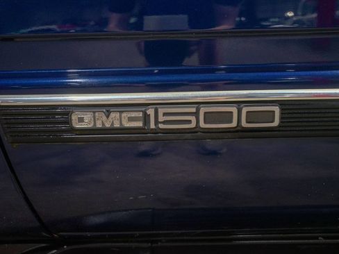 Used 1997 GMC Yukon 4WD 4-Door w/ Marketing Opt Pkg 5 image 22