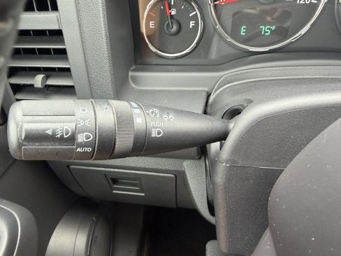 Used 2012 Jeep Liberty Sport w/ Popular Equipment Group AWD/4WD image 27