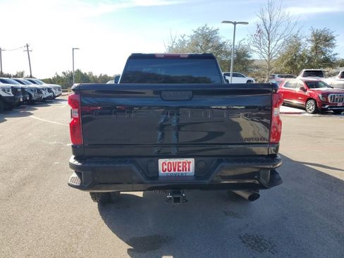 Used 2025 Chevrolet Silverado 2500 Custom w/ Custom Value Package image 8