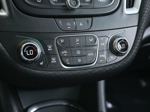 Used 2023 Chevrolet Malibu LT FWD image 33
