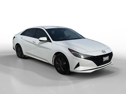 Certified 2023 Hyundai Elantra SEL image 7