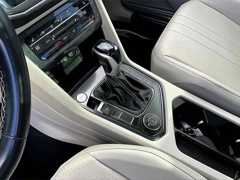Used 2023 Volkswagen Tiguan SE R-Line image 19