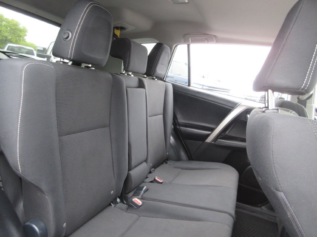 Used 2018 Toyota RAV4 XLE w/ Plus Extra Value Package FWD image 22