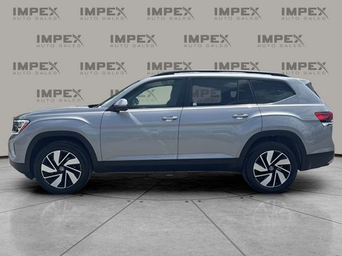 Used 2026 Volkswagen Atlas SE FWD image 2