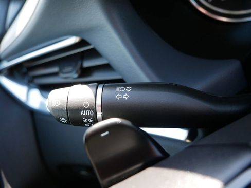 Used 2023 Buick Enclave Essence image 26