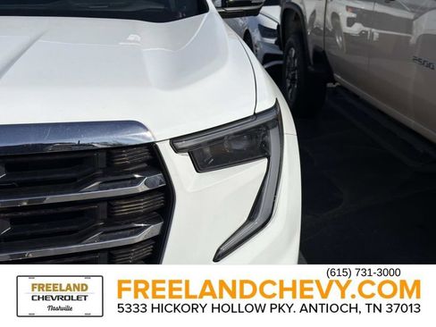 Used 2025 GMC Acadia Elevation image 7