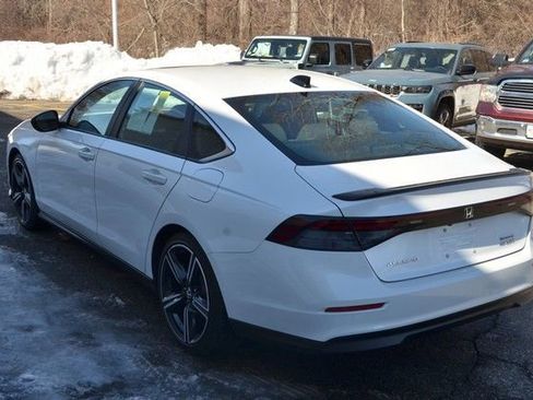 Used 2023 Honda Accord Sport image 6