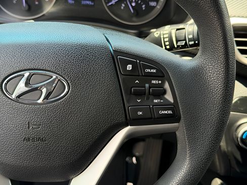 Used 2019 Hyundai Tucson Sport FWD image 44