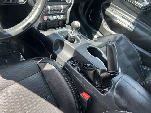Used 2021 Ford Mustang GT Premium w/ GT Performance Package RWD image 23