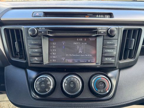 Used 2018 Toyota RAV4 LE w/ All Weather Liner Package image 22