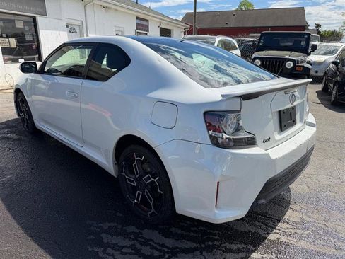 Used 2015 Scion tC image 4
