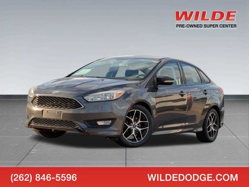 Used 2015 Ford Focus SE w/ SE Ecoboost Package image 1