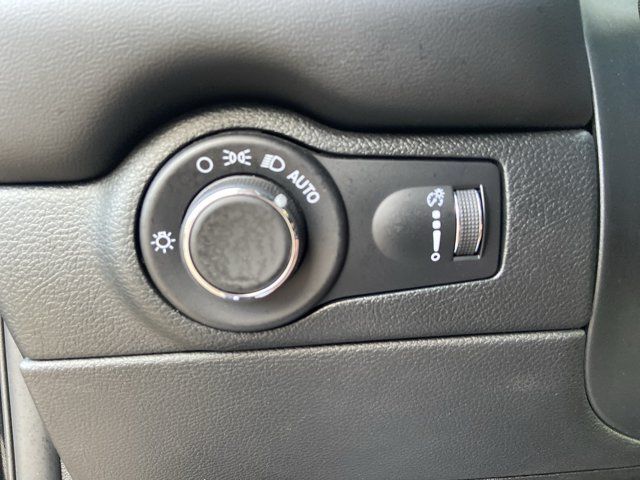 Used 2025 Dodge Durango GT AWD/4WD image 49