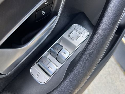 Used 2023 Mercedes-Benz GLS 450 4MATIC image 15