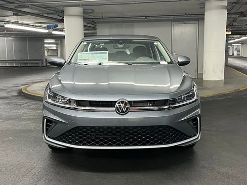 New 2025 Volkswagen Jetta SE image 29