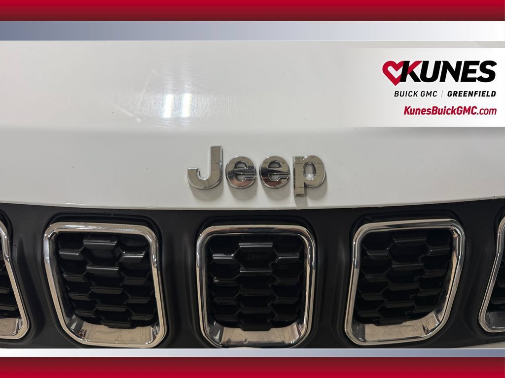 Used 2024 Jeep Compass Latitude AWD/4WD image 39