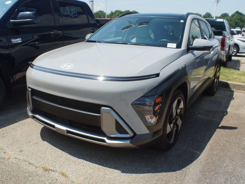 Used 2026 Hyundai Kona Limited FWD image 5