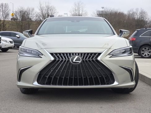 New 2025 Lexus ES 350 Ultra Luxury image 3