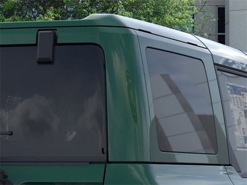 New 2025 Ford Bronco Badlands image 25