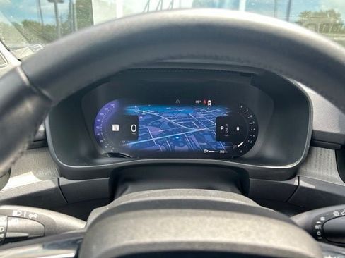 Used 2023 Volvo XC40 B5 Plus w/ Driver Assist Package AWD/4WD image 15
