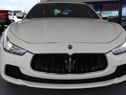Used 2017 Maserati Ghibli S image 11