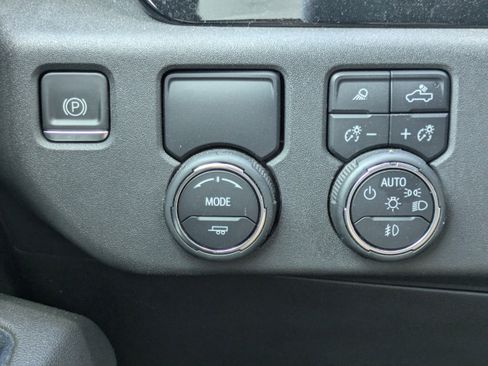 Used 2023 Chevrolet Silverado 1500 High Country image 21