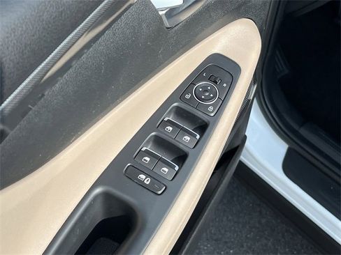 Used 2023 Hyundai Santa Fe SEL image 14