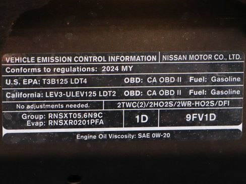 Used 2024 Nissan Titan PRO-4X w/ Pro-4x Utility Package AWD/4WD image 16