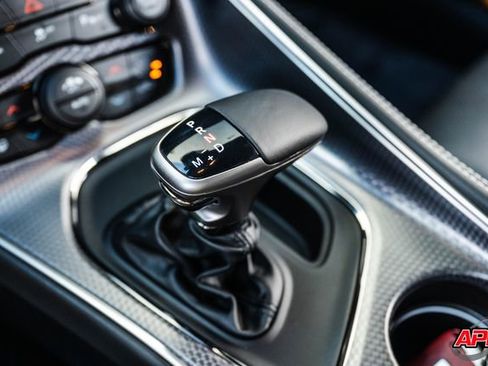 Used 2015 Dodge Challenger SRT Hellcat image 12