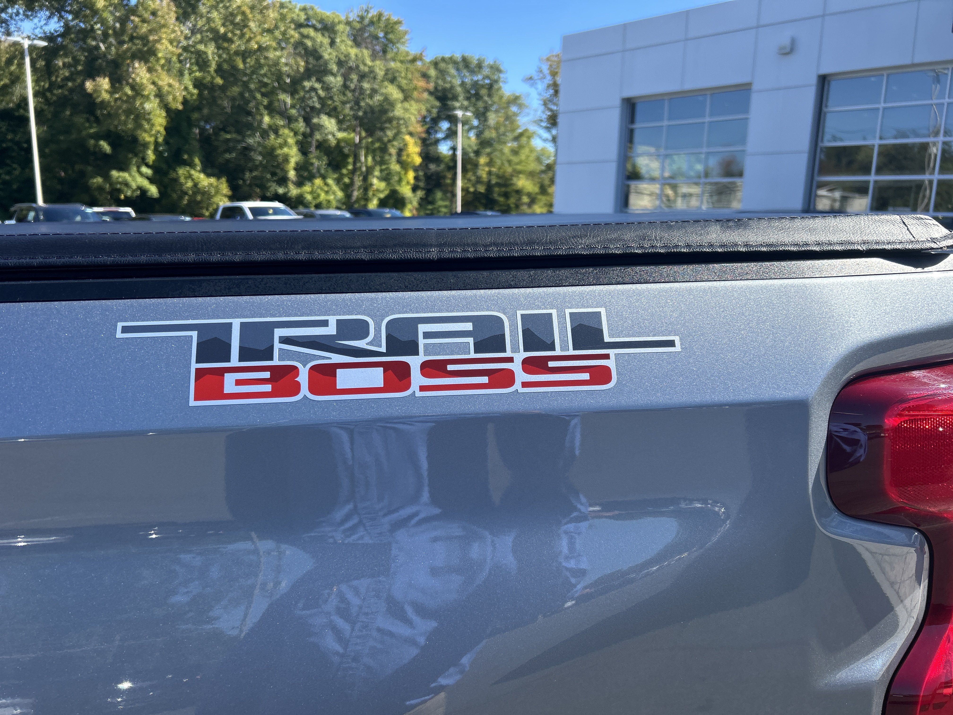 Used 2024 Chevrolet Silverado 1500 Custom Trail Boss w/ LPO, Dark Essentials Package AWD/4WD image 6