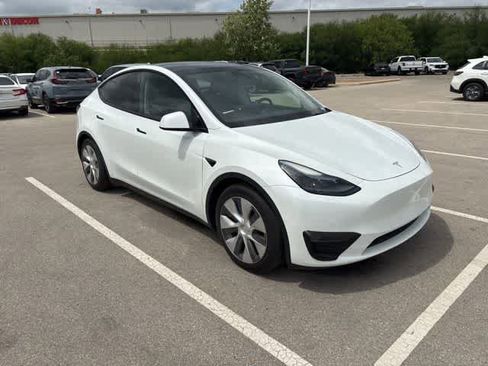 Used 2022 Tesla Model Y Performance image 7