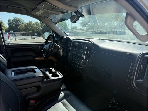 Used 2018 Chevrolet Silverado 1500 LTZ AWD/4WD image 20