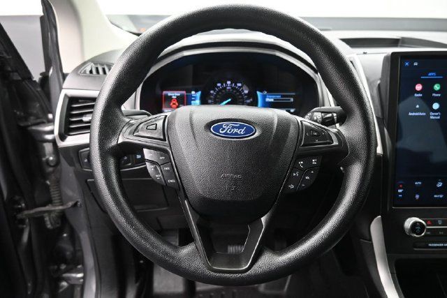 Used 2022 Ford Edge SE w/ Black Appearance Package AWD/4WD image 9