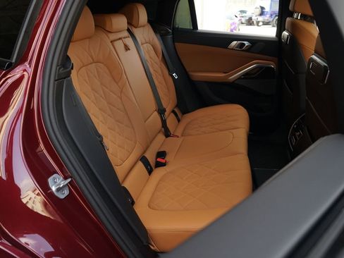 Used 2026 BMW X6 xDrive40i image 14