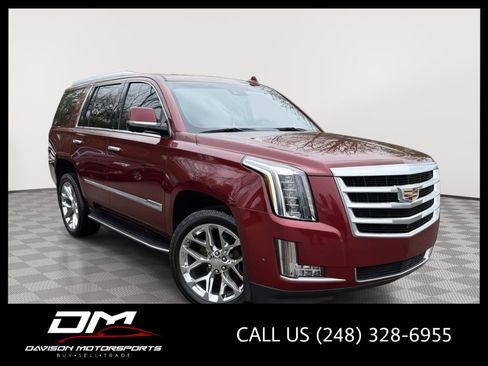 Used 2017 Cadillac Escalade Luxury AWD/4WD image 1