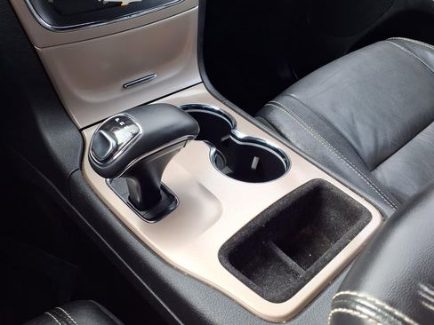 Used 2014 Jeep Grand Cherokee Limited image 12