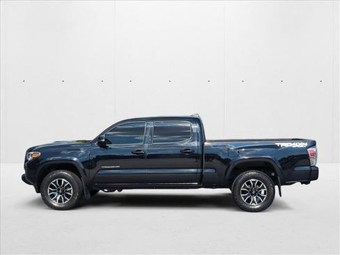 Used 2021 Toyota Tacoma TRD Sport image 7