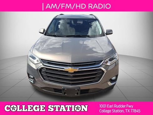 Used 2019 Chevrolet Traverse LT w/ LT Premium Package FWD image 5