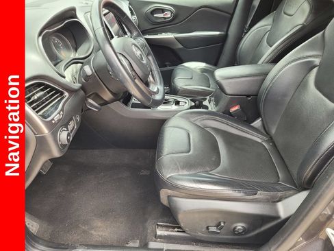 Used 2019 Jeep Cherokee Limited w/ Luxury Group FWD image 20