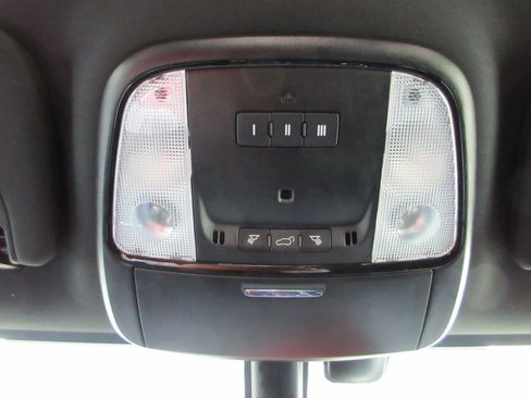 Used 2022 Dodge Durango R/T w/ Blacktop Package AWD/4WD image 19