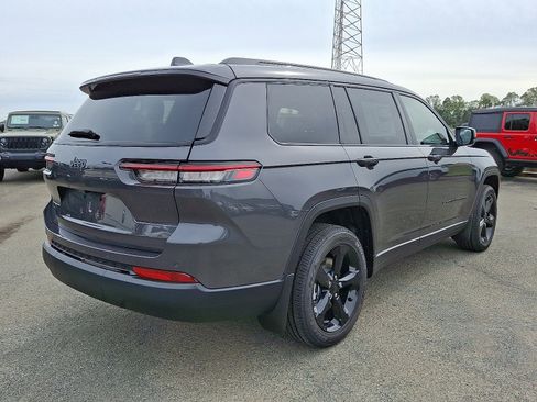 New 2025 Jeep Grand Cherokee L Altitude image 4