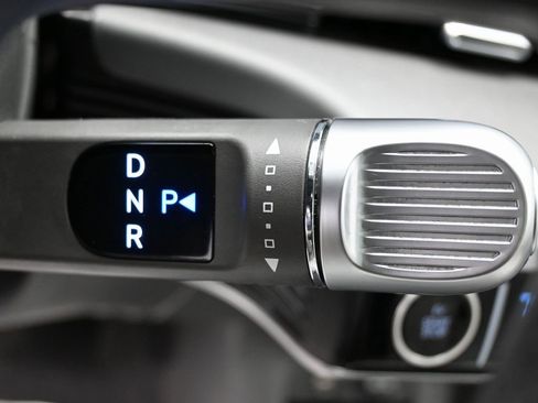 Used 2023 Hyundai Ioniq 5 Limited image 22